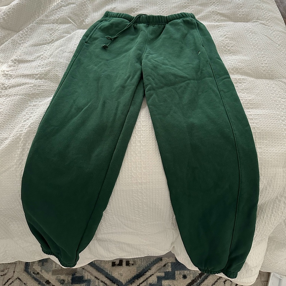 Champion Women’s Reverse Weave Green Sweatpants (Small)